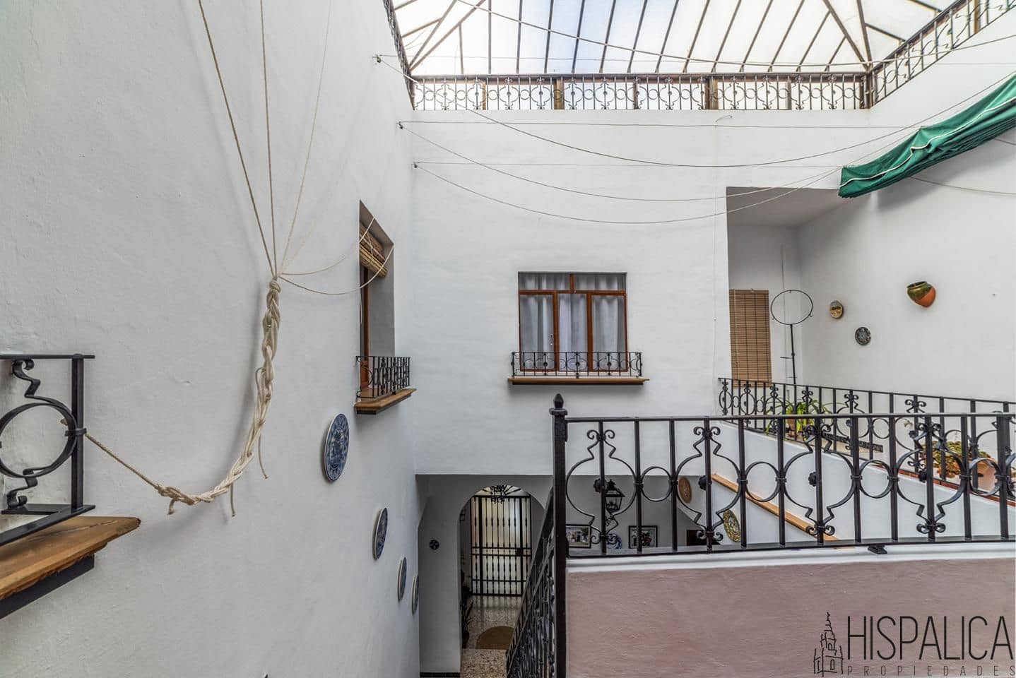 6 bedroom Villa for sale in Carmona - € 580,000 (Ref: 9815202)