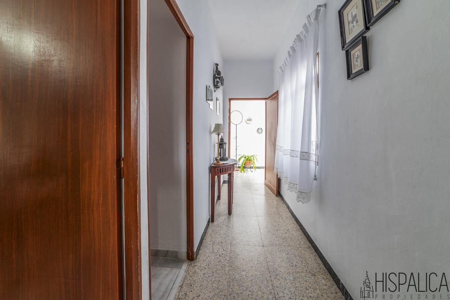 6 bedroom Villa for sale in Carmona - € 580,000 (Ref: 9815202)