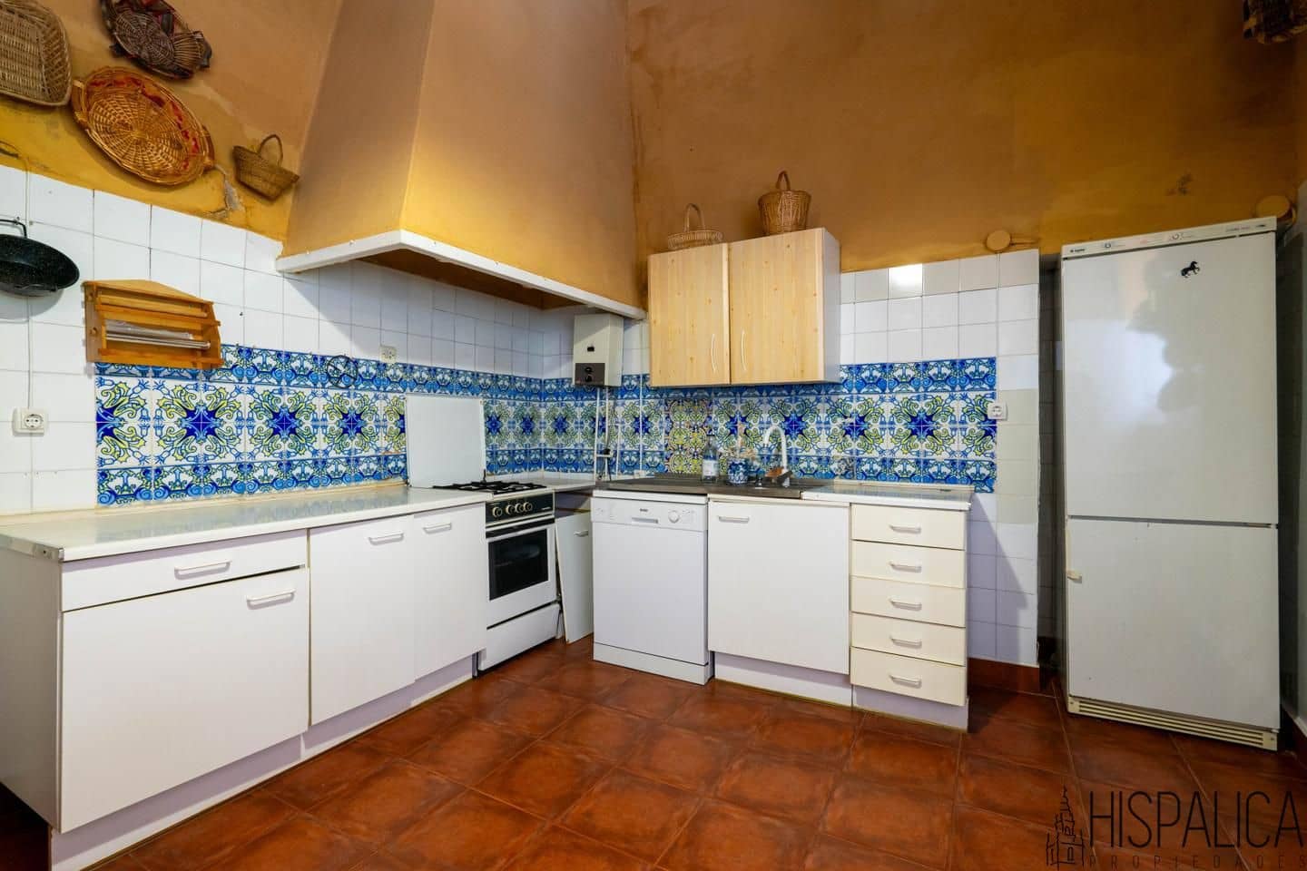 6 bedroom Villa for sale in Ecija - € 750,000 (Ref: 9819623)