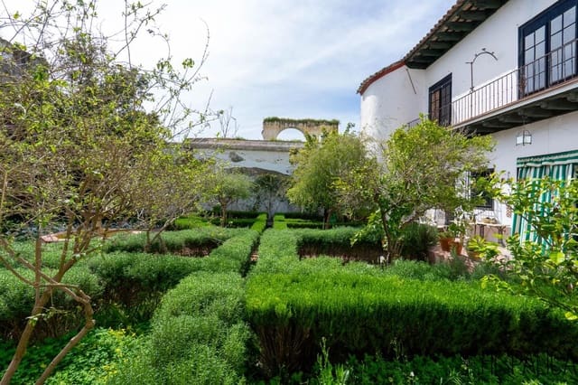 6 bedroom Villa for sale in Ecija - € 750,000 (Ref: 9819623)