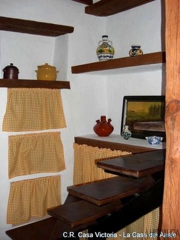 1 bedroom Villa for sale in Villaluenga del Rosario - € 70,000 (Ref: 9893225)
