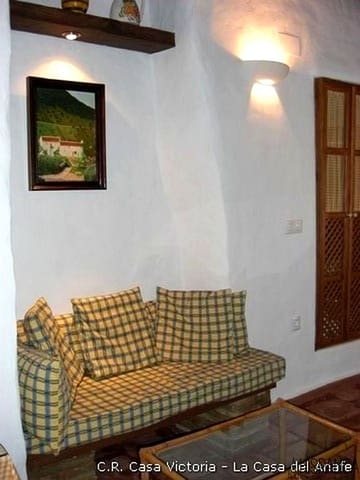 1 bedroom Villa for sale in Villaluenga del Rosario - € 70,000 (Ref: 9893225)