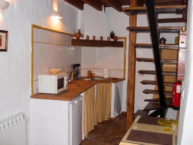 1 bedroom Villa for sale in Villaluenga del Rosario - € 70,000 (Ref: 9893225)