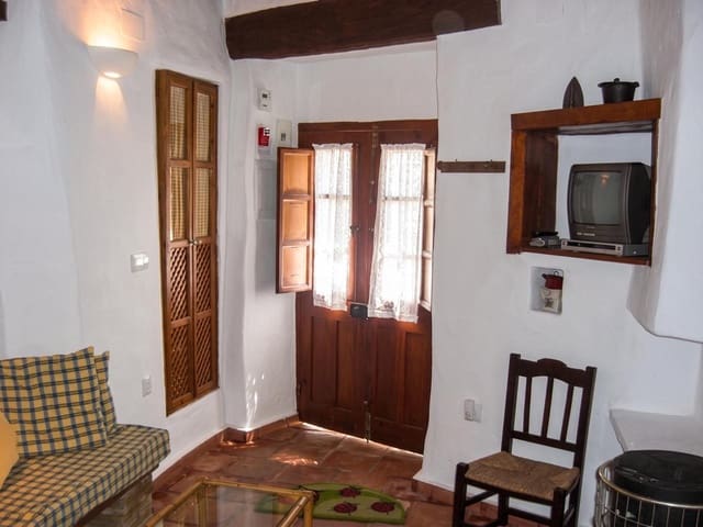 1 bedroom Villa for sale in Villaluenga del Rosario - € 70,000 (Ref: 9893225)