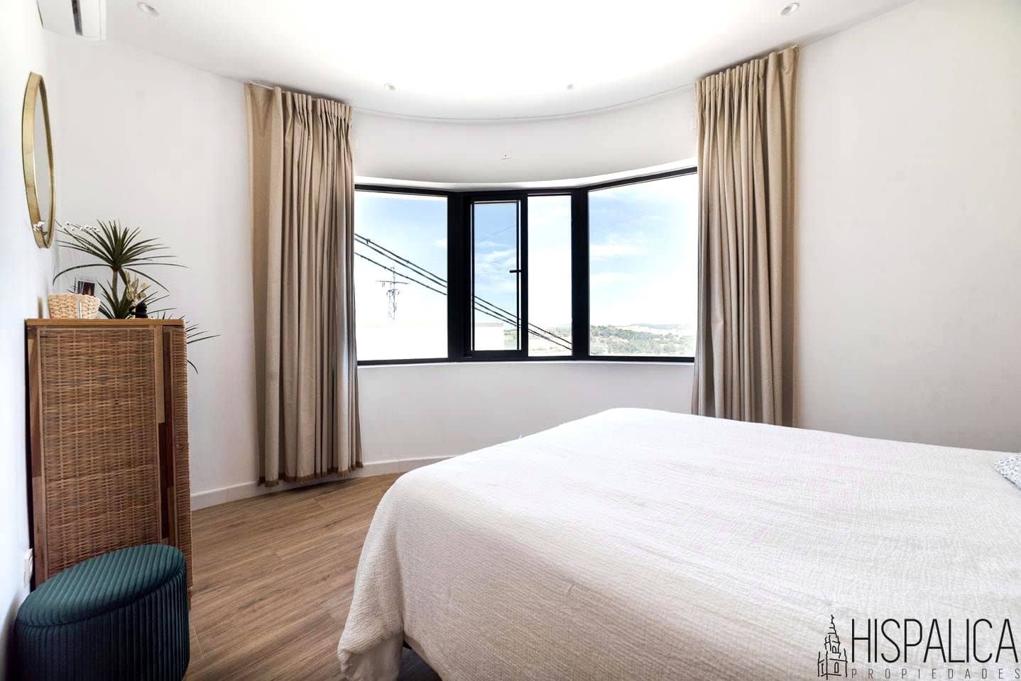 Chalet de 3 habitaciones en Villanueva del Río y Minas en venta - 449.000 € (Ref: 9893226)