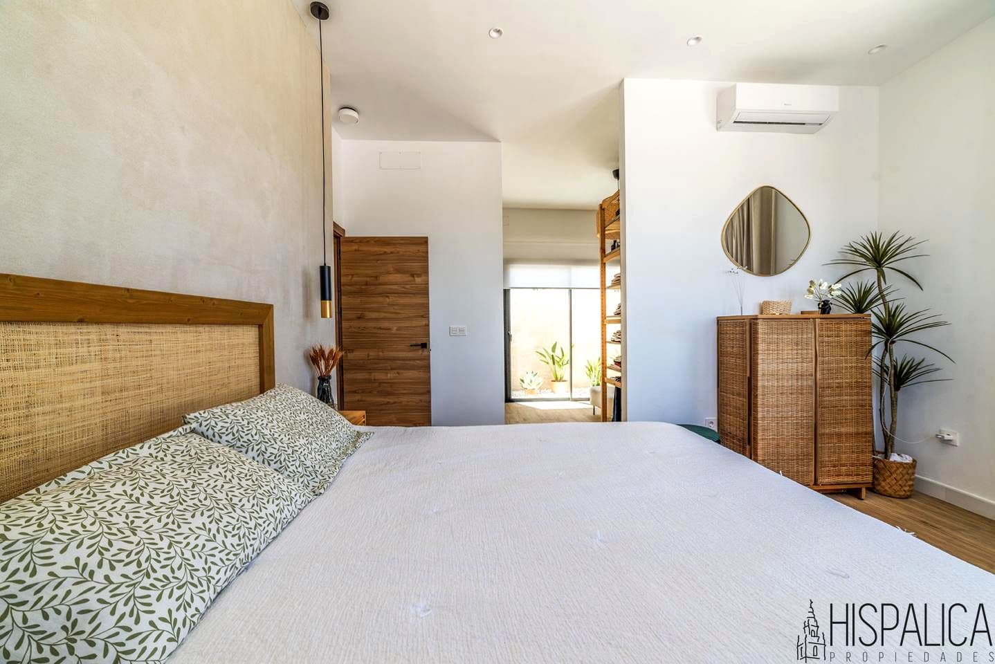 3 bedroom Villa for sale in Villanueva del Rio y Minas - € 449,000 (Ref: 9893226)