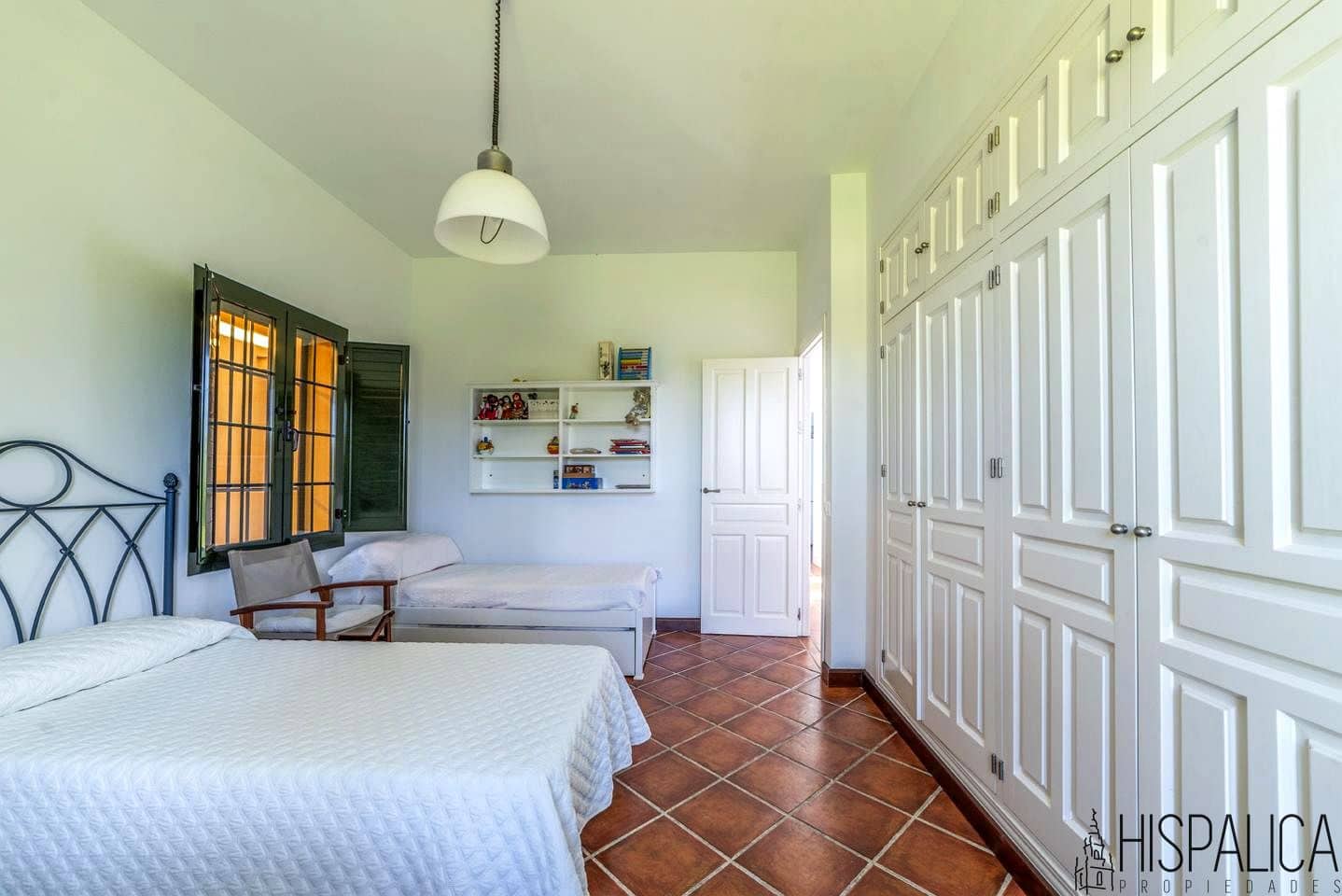 6 bedroom Villa for sale in Cazalla de la Sierra with pool - € 650,000 (Ref: 9893227)