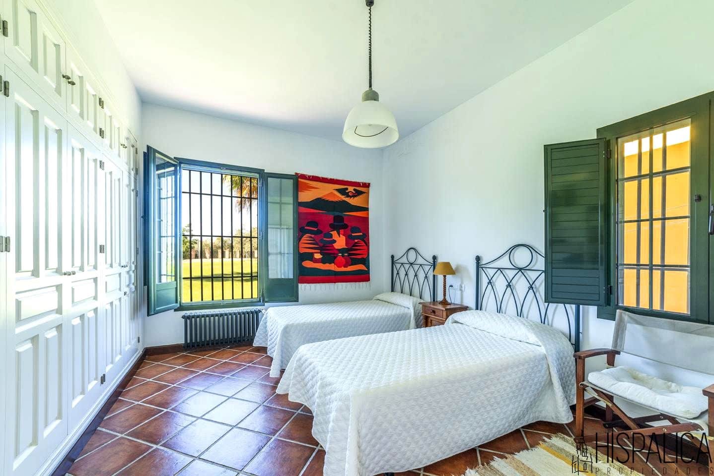 6 bedroom Villa for sale in Cazalla de la Sierra with pool - € 650,000 (Ref: 9893227)