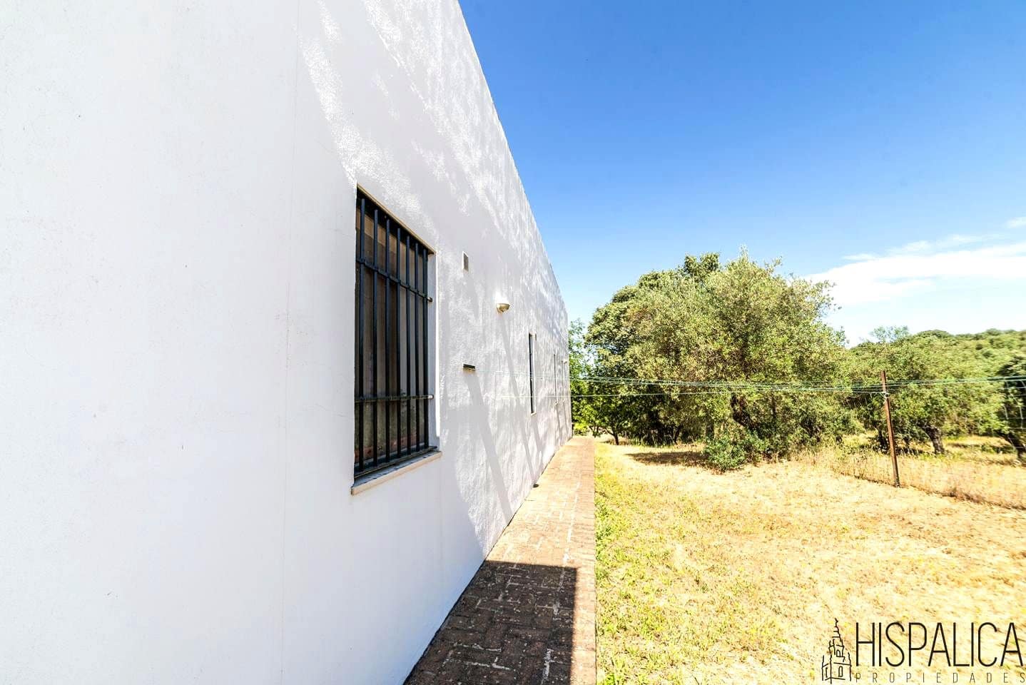Chalet de 6 habitaciones en Cazalla de la Sierra en venta con piscina - 650.000 € (Ref: 9893227)