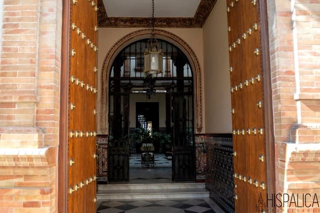 10 bedroom Villa for sale in Baena - € 950,000 (Ref: 9898404)