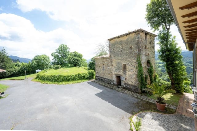 6 bedroom Villa for sale in Piloña - € 1,150,000 (Ref: 9905174)