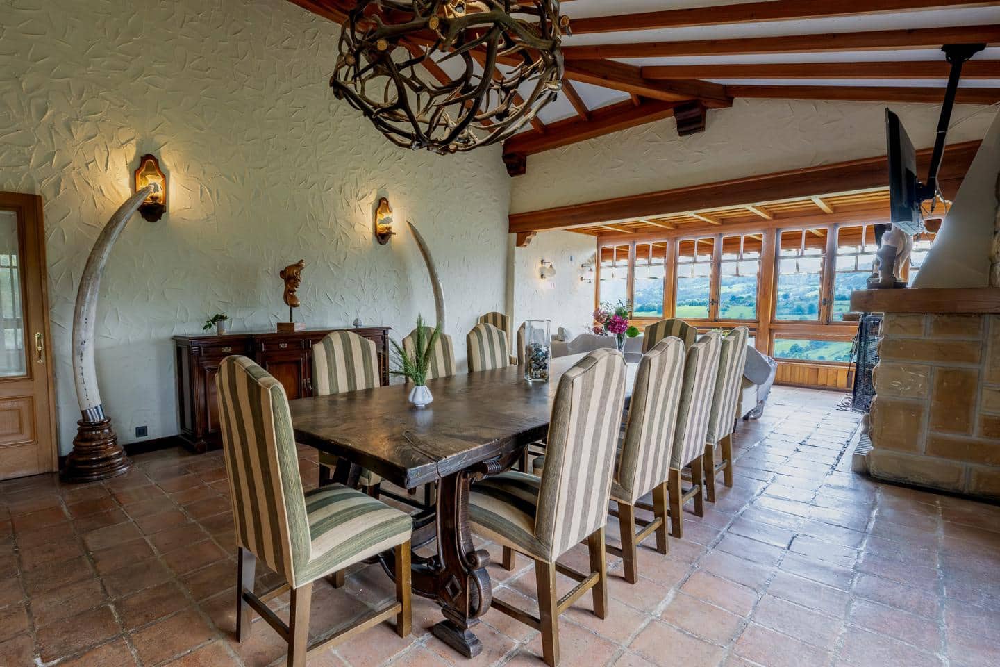 6 bedroom Villa for sale in Pilona - € 1,150,000 (Ref: 9905174)