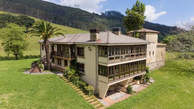6 bedroom Villa for sale in Piloña - € 1,150,000 (Ref: 9905174)