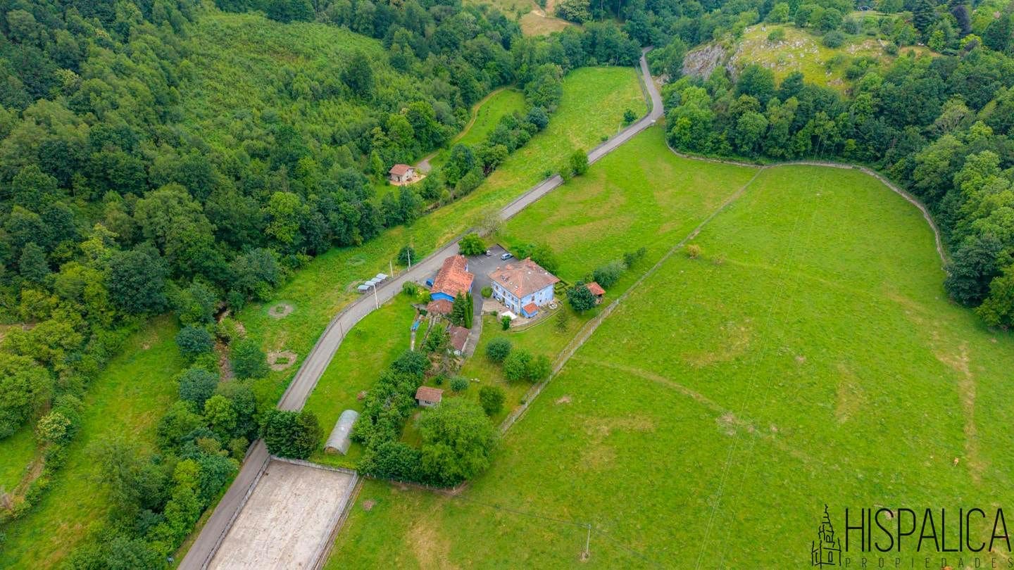 10 bedroom Villa for sale in Cangas de Onis - € 1,300,000 (Ref: 9934989)