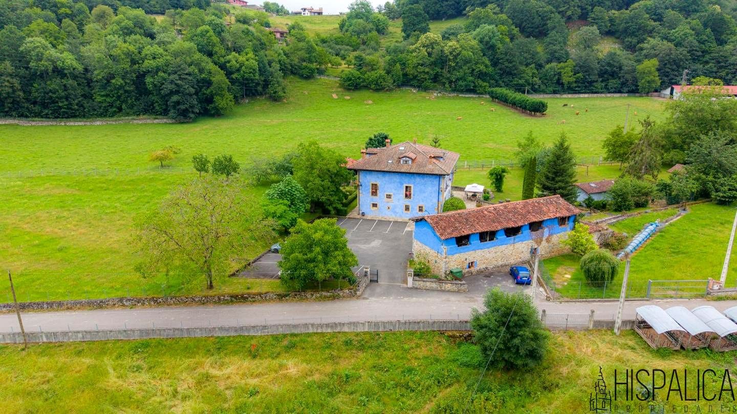 10 bedroom Villa for sale in Cangas de Onis - € 1,300,000 (Ref: 9934989)