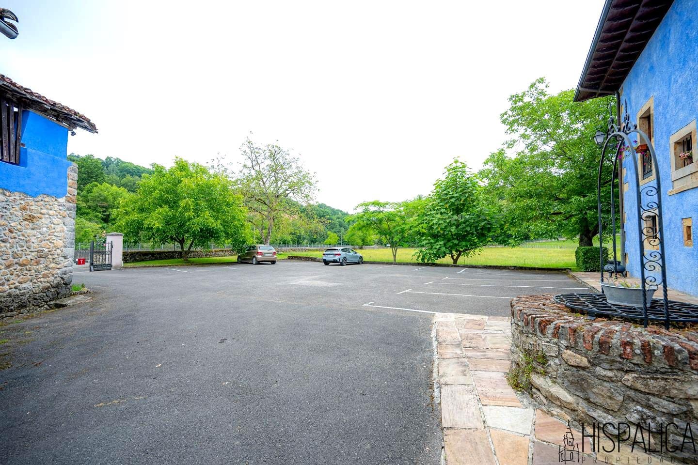10 bedroom Villa for sale in Cangas de Onis - € 1,300,000 (Ref: 9934989)