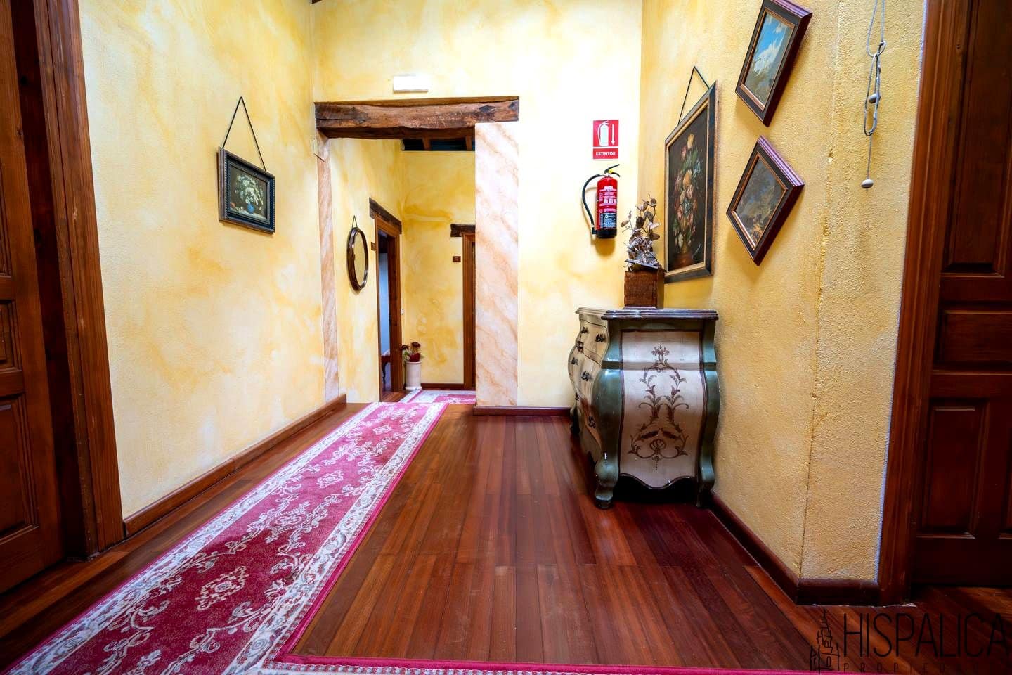 10 bedroom Villa for sale in Cangas de Onis - € 1,300,000 (Ref: 9934989)