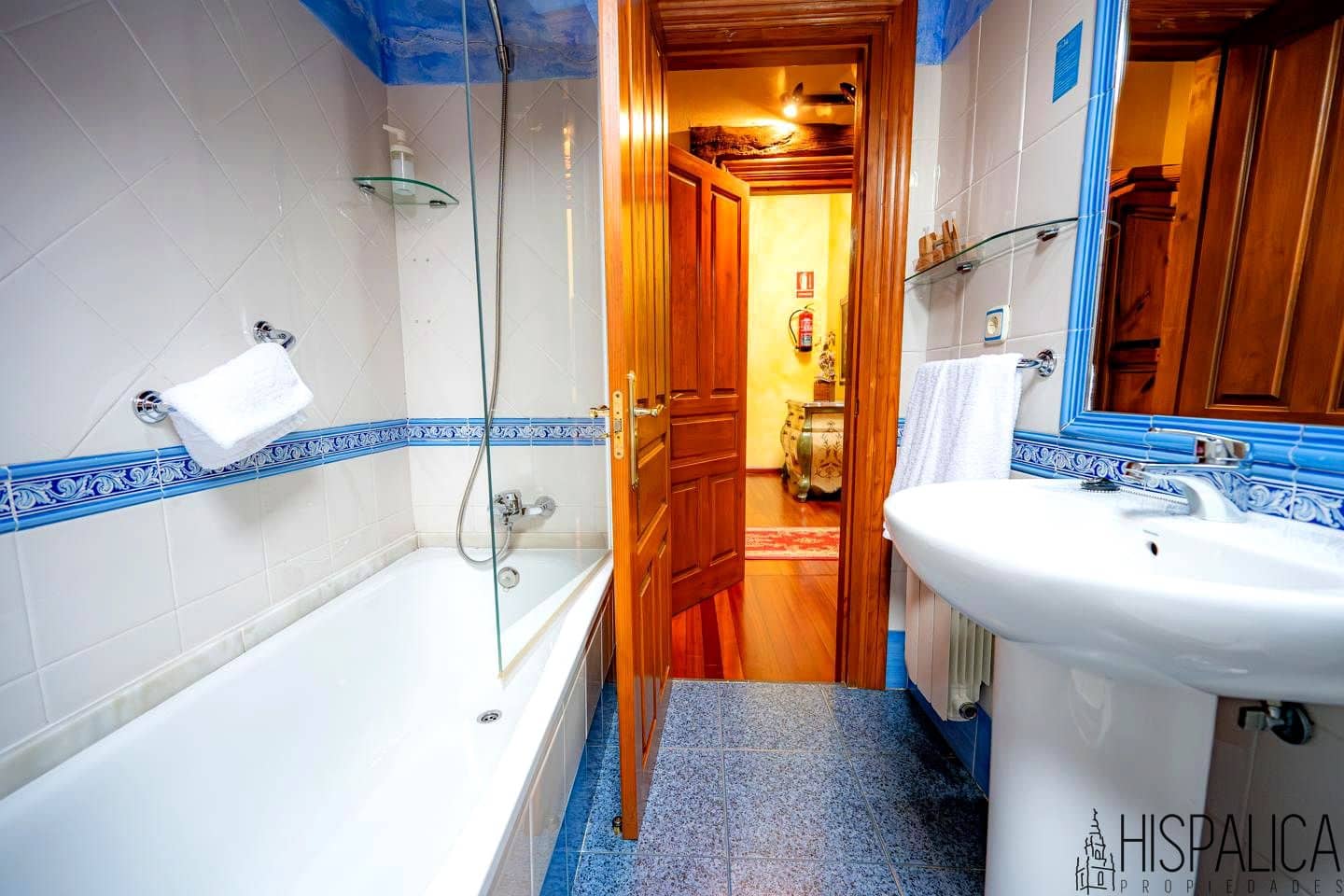 10 bedroom Villa for sale in Cangas de Onis - € 1,300,000 (Ref: 9934989)