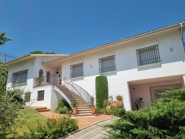 6 soveværelse Villa til salg i El Brillante, Córdoba by med swimmingpool - € 990.000 (Ref: 9996212)