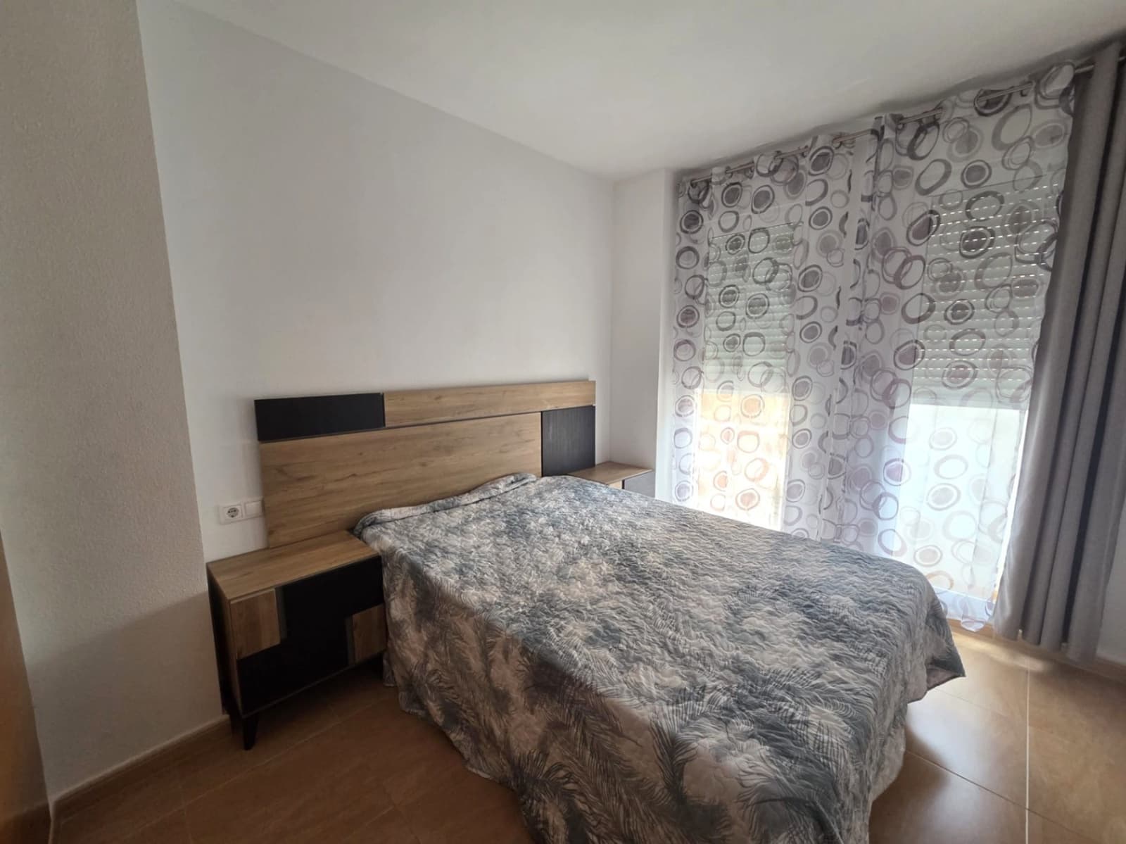 2 soveværelse Lejlighed til salg i Alicante by - € 260.000 (Ref: 10004925)