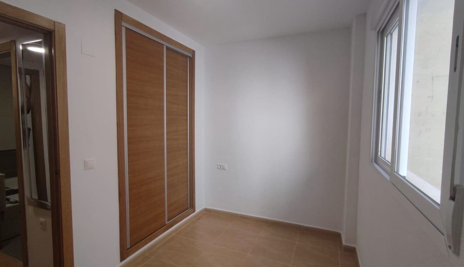2 soveværelse Lejlighed til salg i Alicante by - € 260.000 (Ref: 10004925)