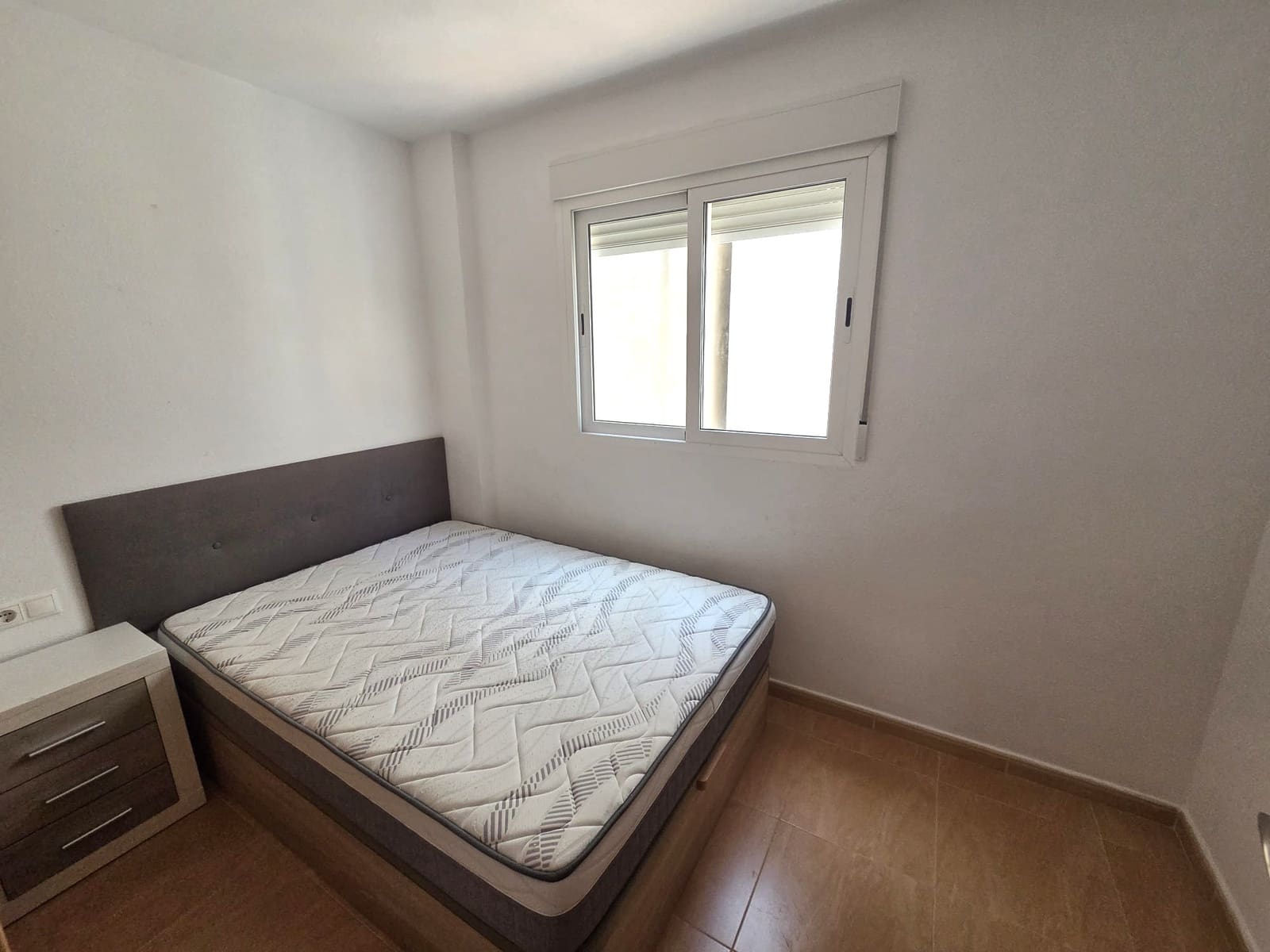 2 soveværelse Lejlighed til salg i Alicante by - € 260.000 (Ref: 10004925)