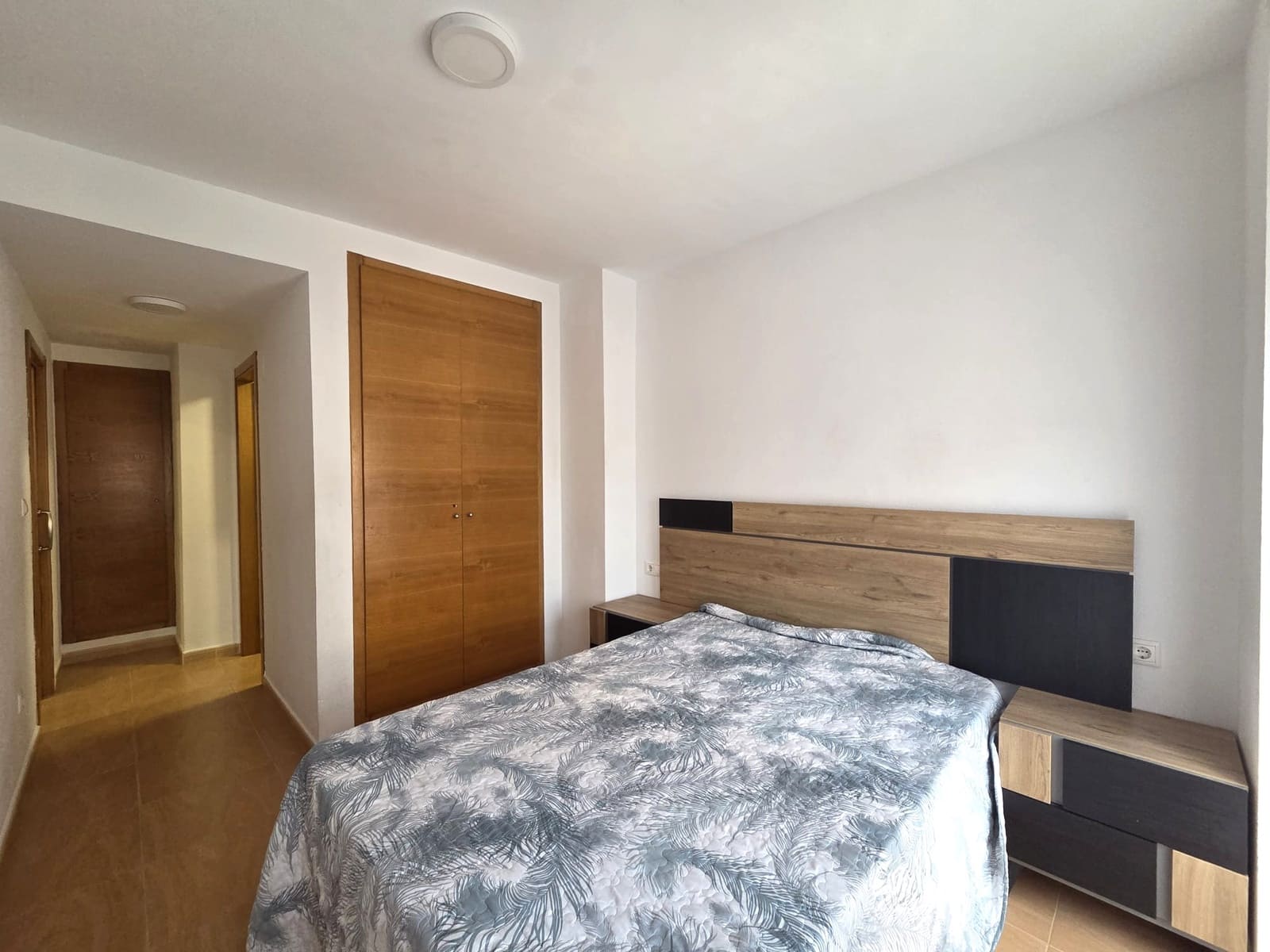 2 soveværelse Lejlighed til salg i Alicante by - € 260.000 (Ref: 10004925)