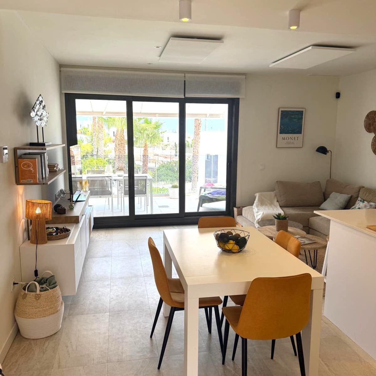 2 Zimmer Apartment zu vermieten in Finestrat mit Pool Garage - 1.800 € (Ref: 10018146)