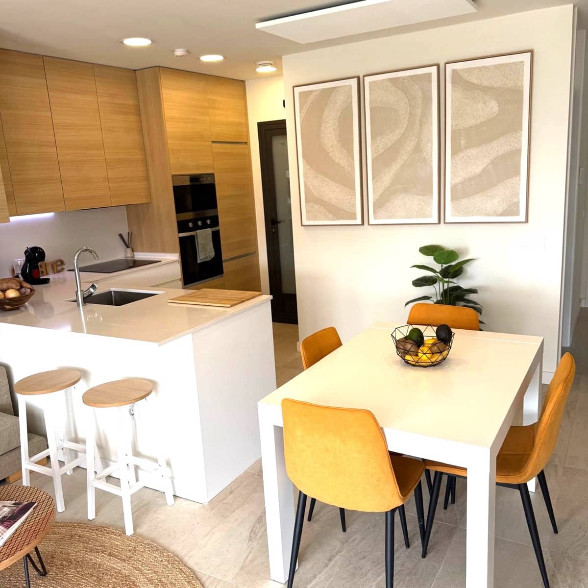 2 Zimmer Apartment zu vermieten in Finestrat mit Pool Garage - 1.800 € (Ref: 10018146)