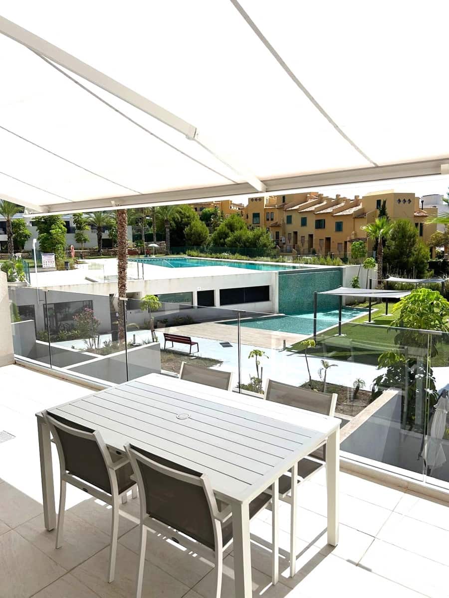 2 Zimmer Apartment zu vermieten in Finestrat mit Pool Garage - 1.800 € (Ref: 10018146)