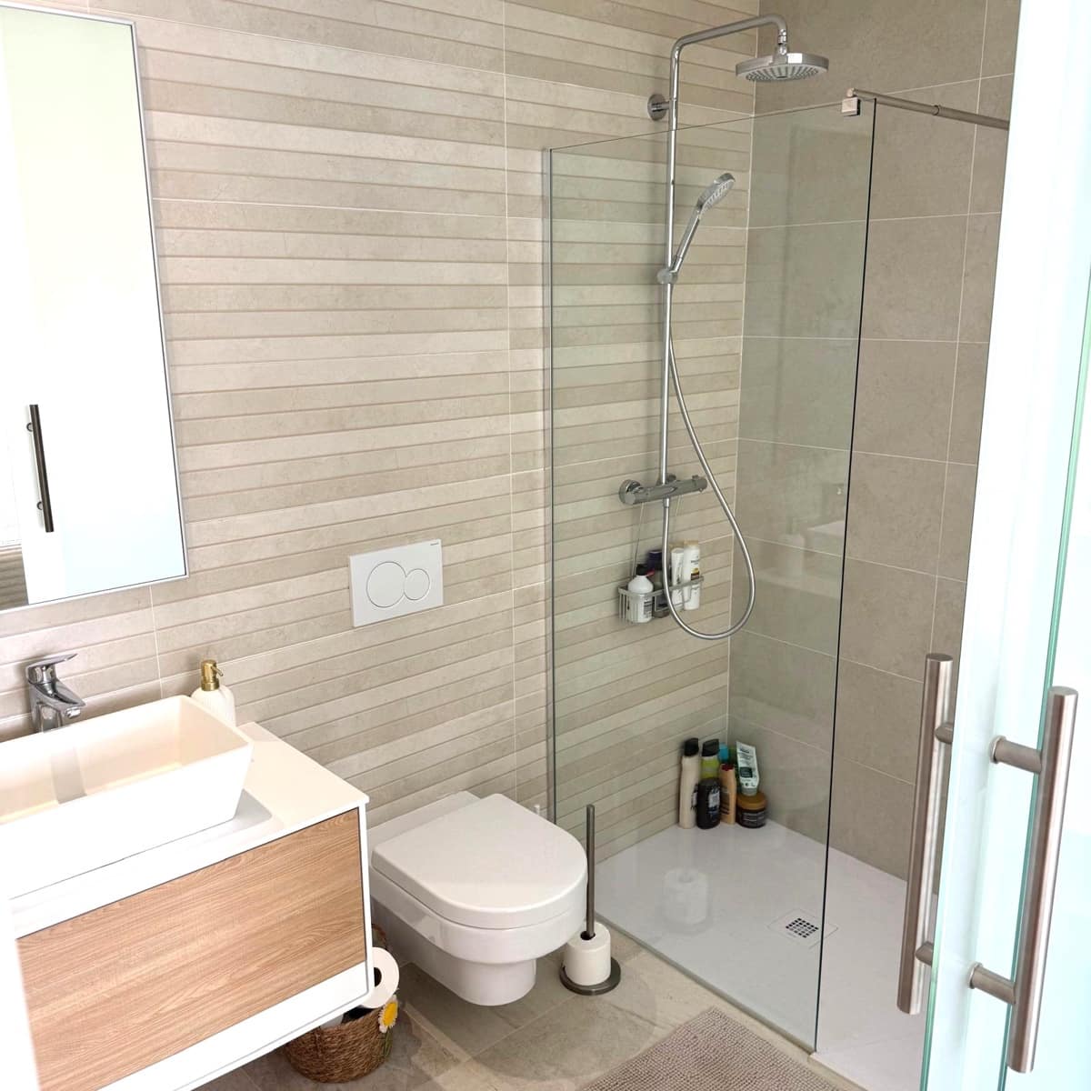 2 Zimmer Apartment zu vermieten in Finestrat mit Pool Garage - 1.800 € (Ref: 10018146)