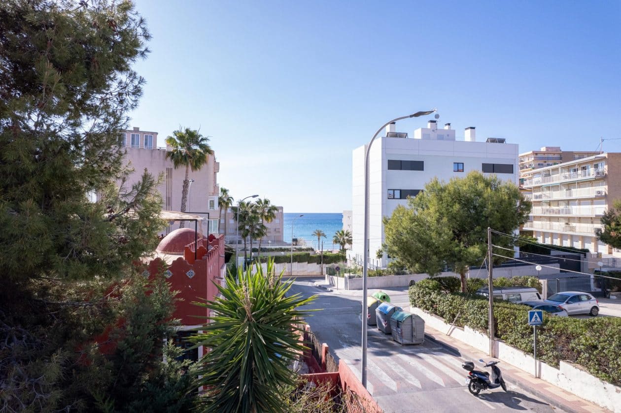 3 quarto Apartamento para venda em El Campello com piscina garagem - 535 000 € (Ref: 10026217)