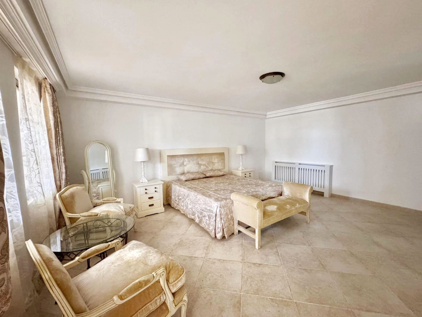 7 bedroom Villa for rent in La Nucia with pool - € 5,300 (Ref: 10028994)