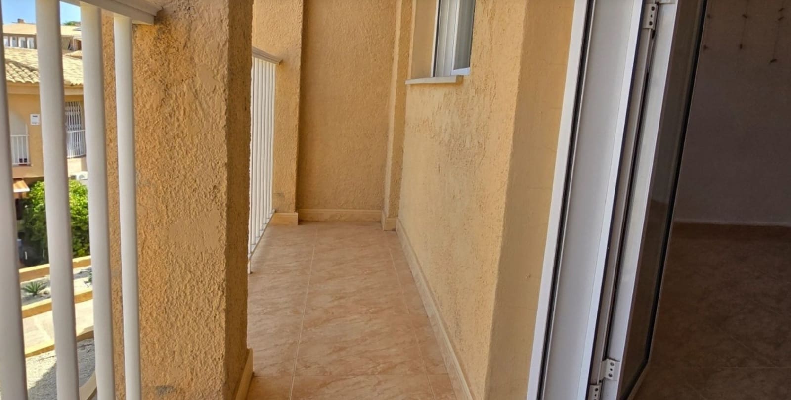 2 Zimmer Reihenhaus zu verkaufen in Albir mit Pool Garage - 355.000 € (Ref: 10033478)
