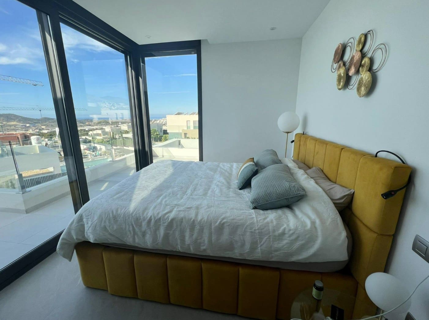 3 slaapkamer Villa te huur in Finestrat met zwembad garage - € 3.999 (Ref: 10042159)