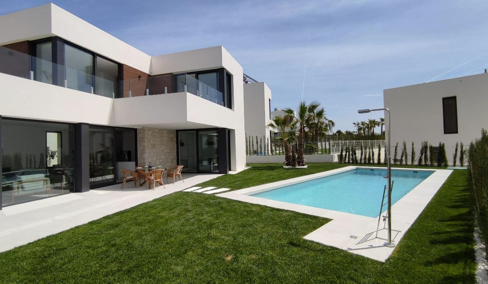 3 slaapkamer Villa te huur in Finestrat met zwembad garage - € 3.999 (Ref: 10042159)