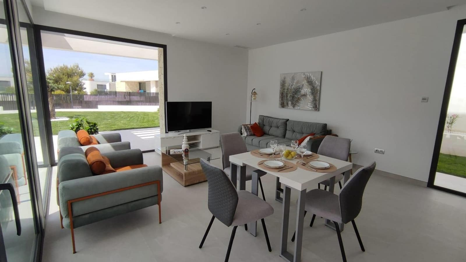3 slaapkamer Villa te huur in Finestrat met zwembad garage - € 3.999 (Ref: 10042159)