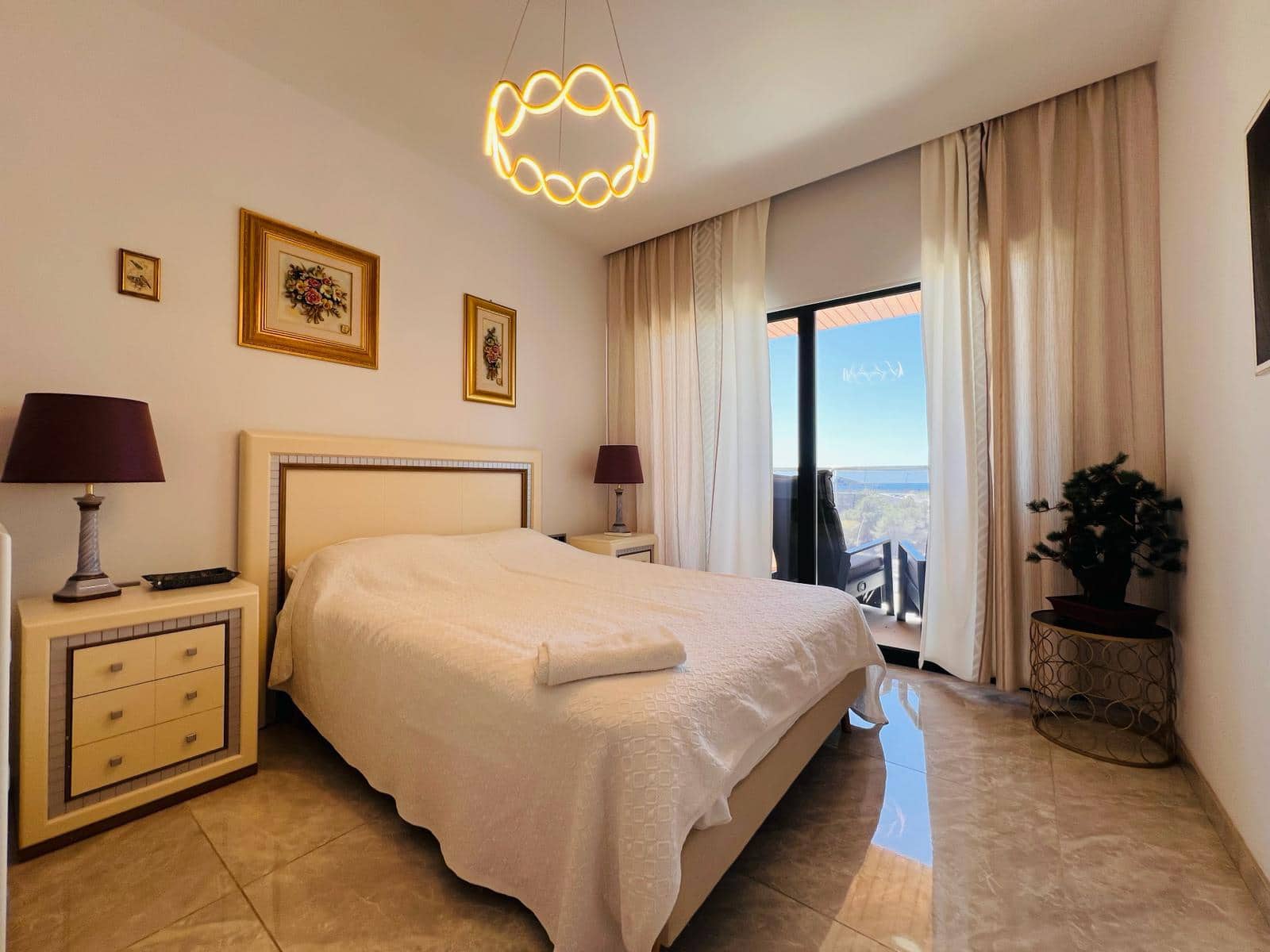 Appartement de 2 chambres à louer à Benidorm avec piscine garage - 2 000 € (Ref: 10070181)