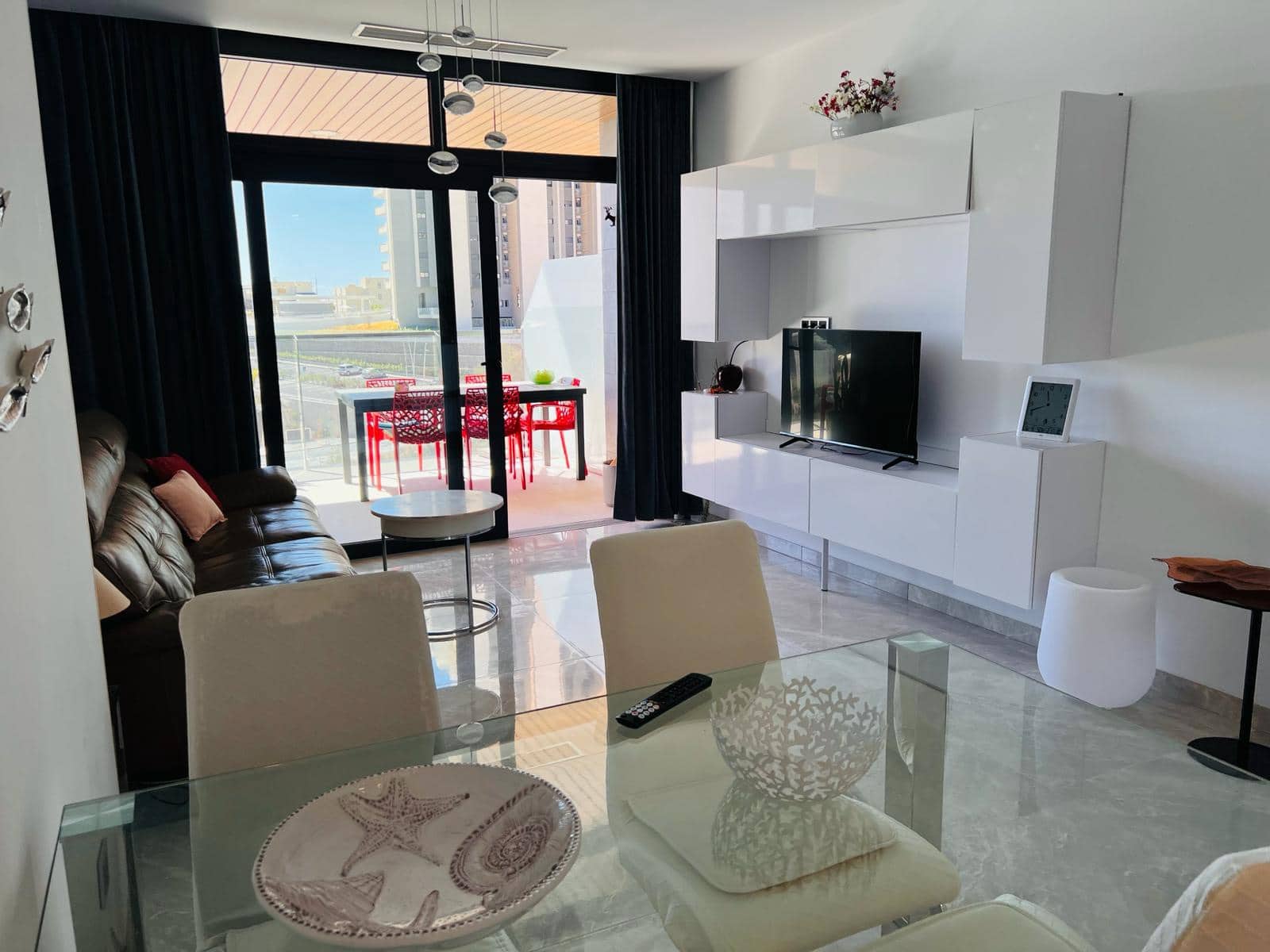 Appartement de 2 chambres à louer à Benidorm avec piscine garage - 2 000 € (Ref: 10070181)