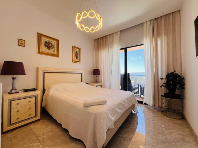 Appartement de 2 chambres à louer à Playa Poniente, Benidorm avec piscine garage - 2 000 € (Ref: 10070181)
