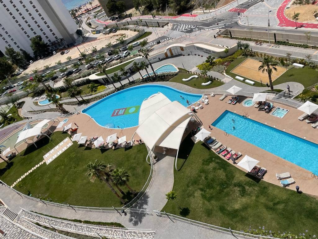 Appartement de 2 chambres à louer à Benidorm avec piscine garage - 2 000 € (Ref: 10070181)