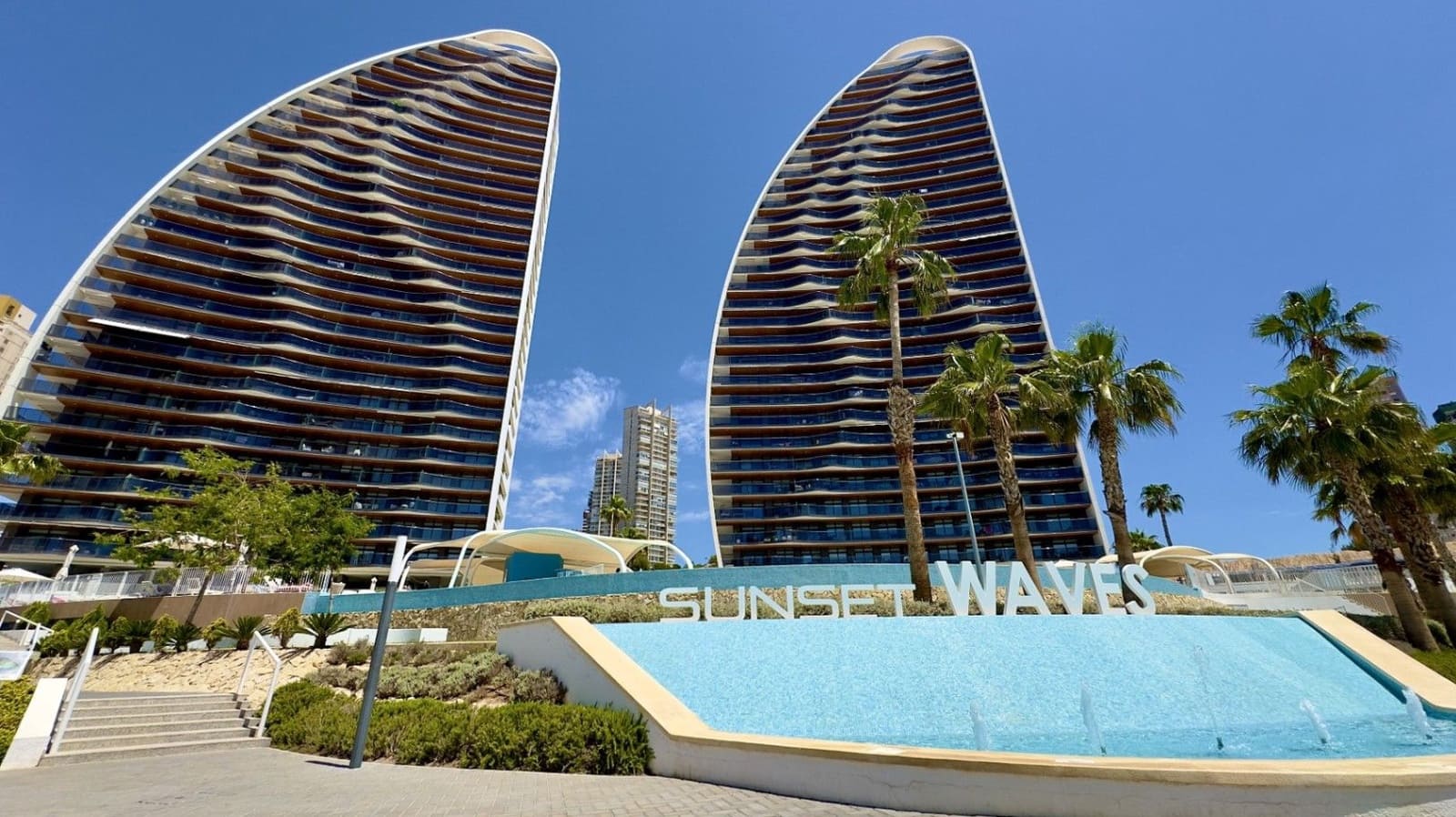 Appartement de 2 chambres à louer à Benidorm avec piscine garage - 2 000 € (Ref: 10070181)