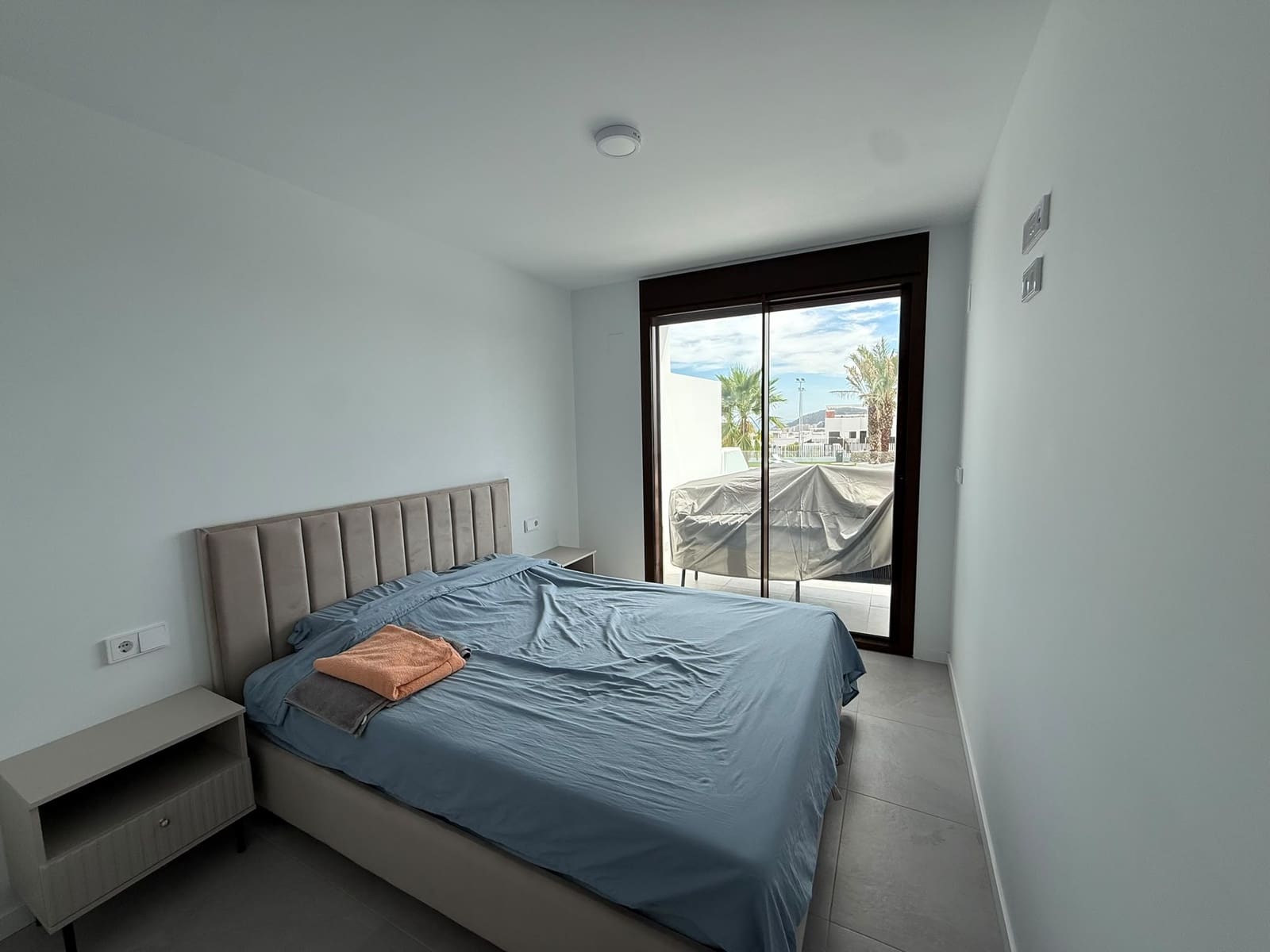 2 slaapkamer Appartement te huur in Finestrat met zwembad garage - € 2.000 (Ref: 10071023)