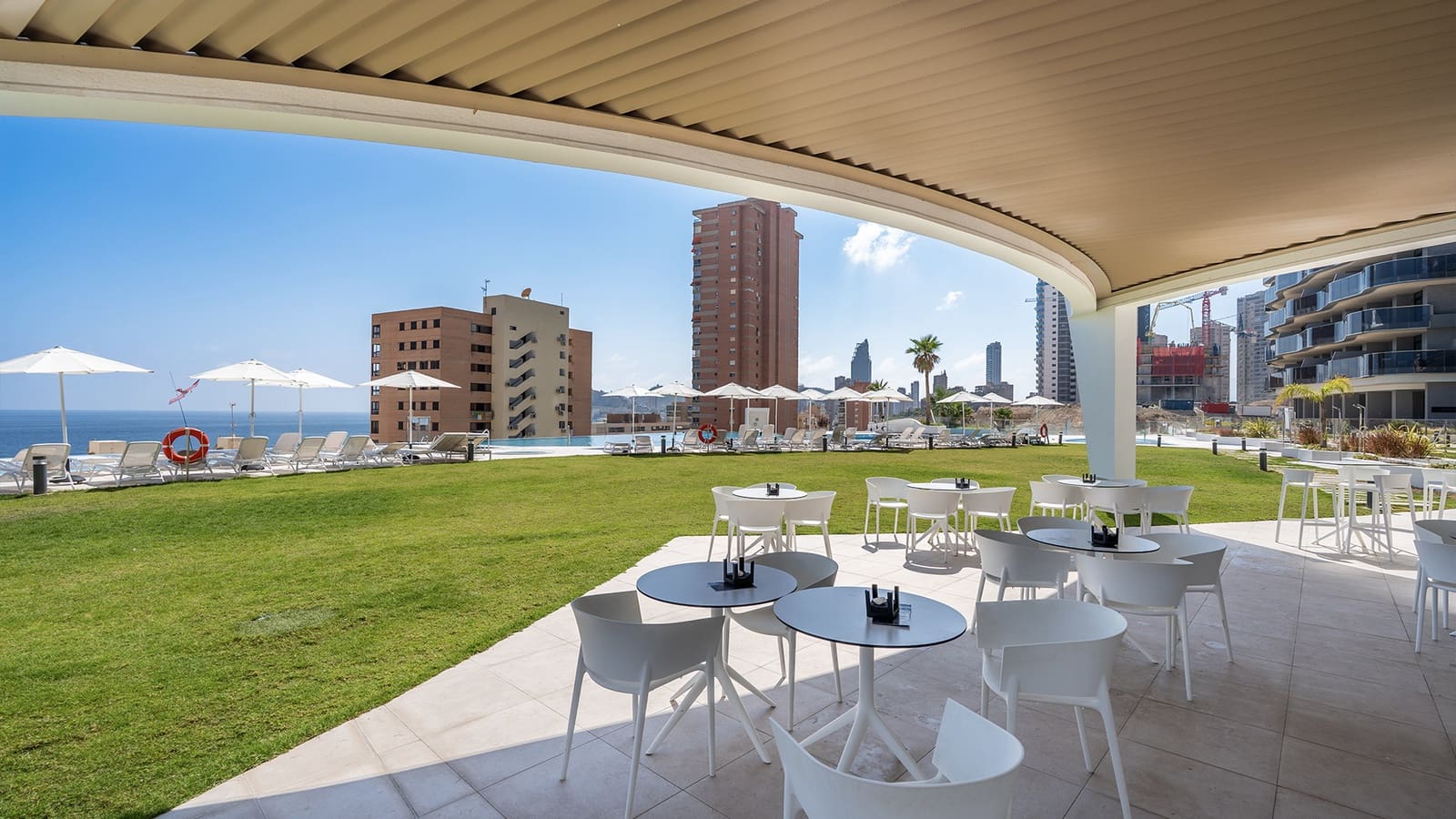 2 quarto Apartamento para venda em Benidorm com piscina - 865 000 € (Ref: 10110259)