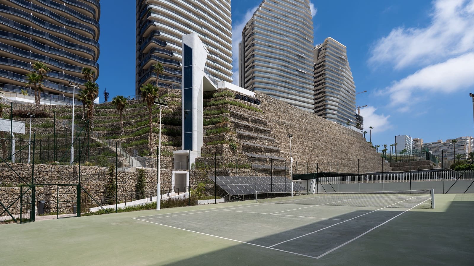 2 quarto Apartamento para venda em Benidorm com piscina - 865 000 € (Ref: 10110259)