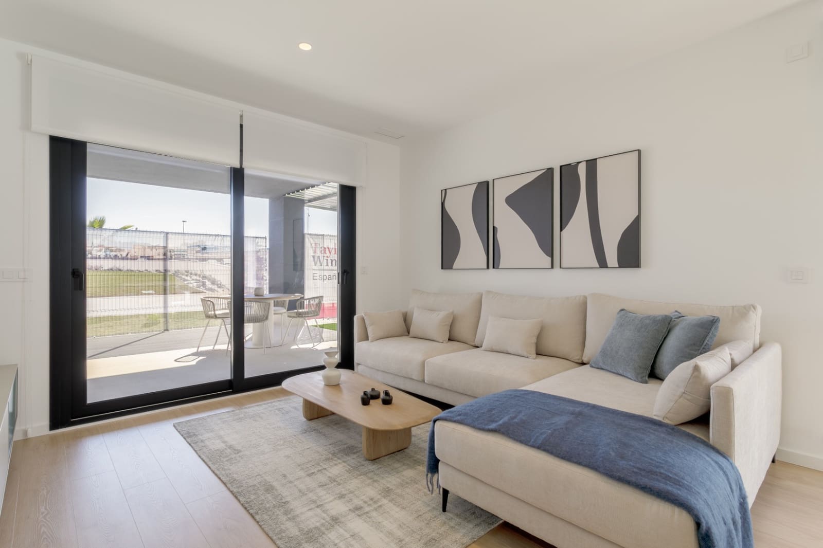 3 bedroom Apartment for sale in Torrevieja with pool garage - € 540,000 (Ref: 10116042)