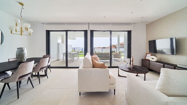 2 makuuhuone Huoneisto myytävänä paikassa Playa de los Boliches, Fuengirola mukana uima-altaan 
autotalli - 635 000 € (Ref: 10120620)