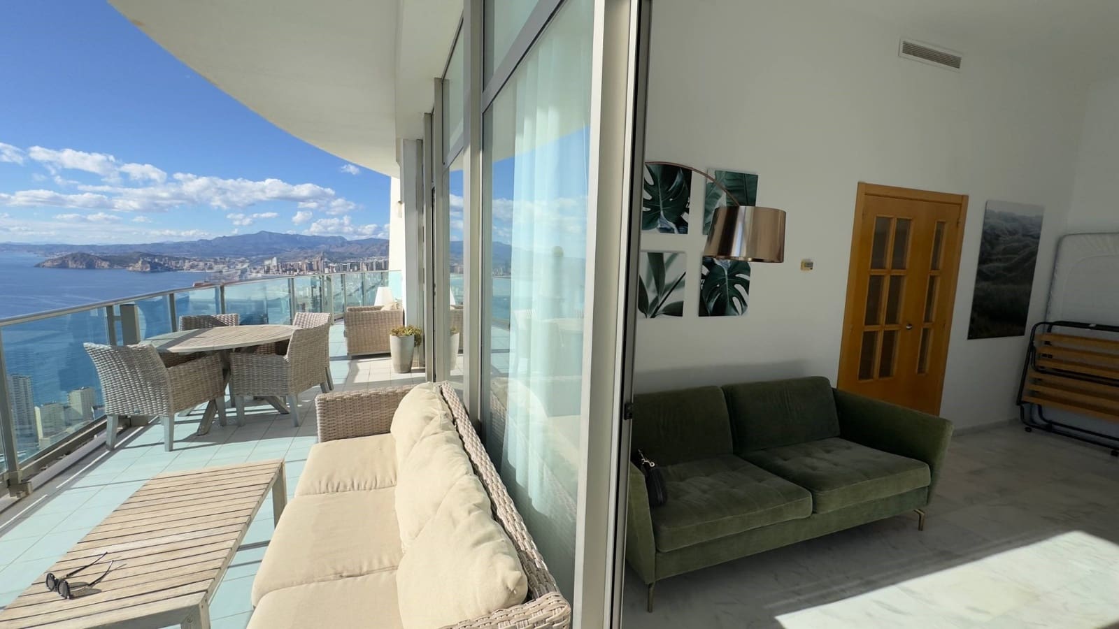 1 soverom Leilighet til salgs i Benidorm med svømmebasseng garasje - € 420 000 (Ref: 10124685)