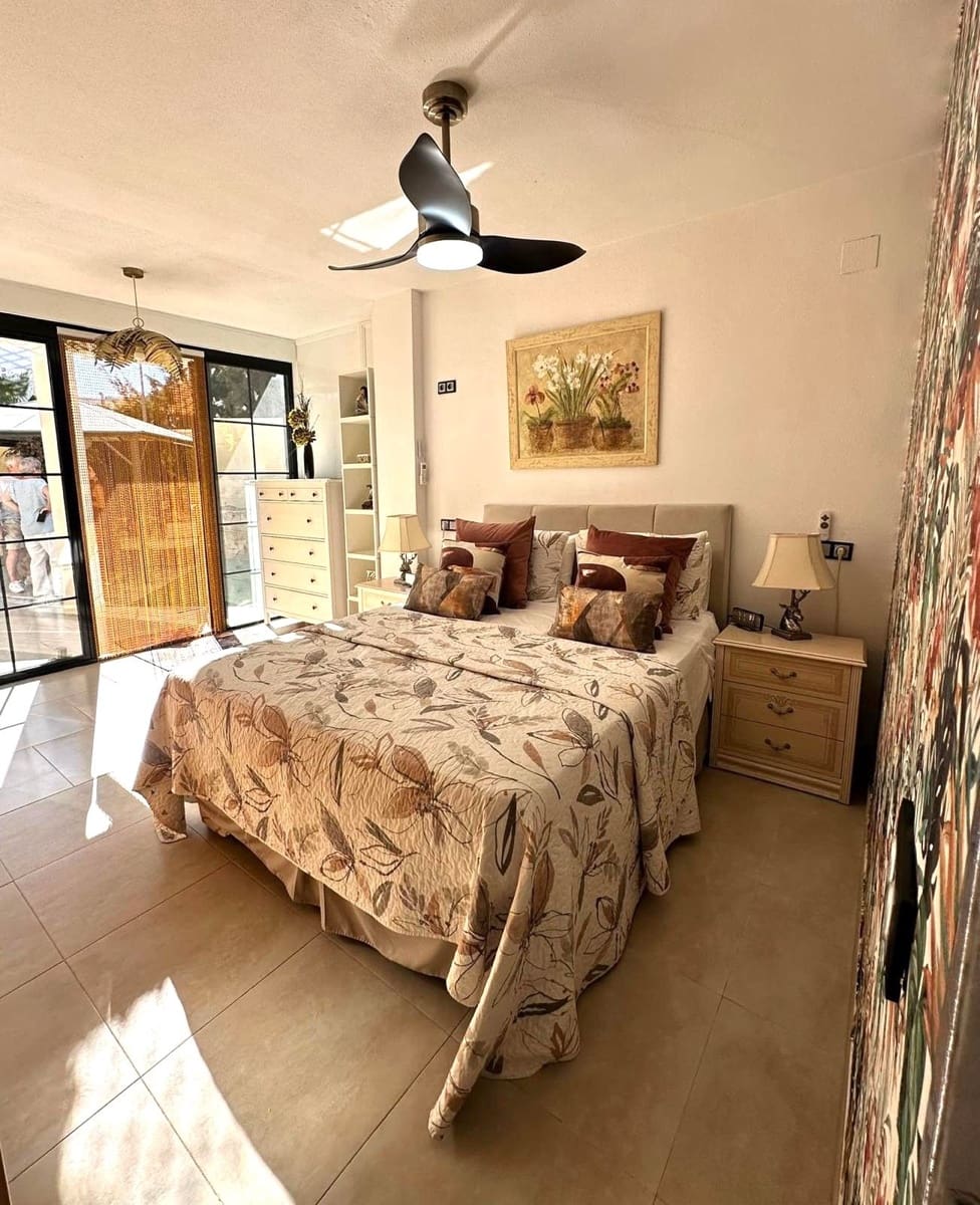 3 soverom Leilighet til salgs i Albir med svømmebasseng garasje - € 445 000 (Ref: 10131030)