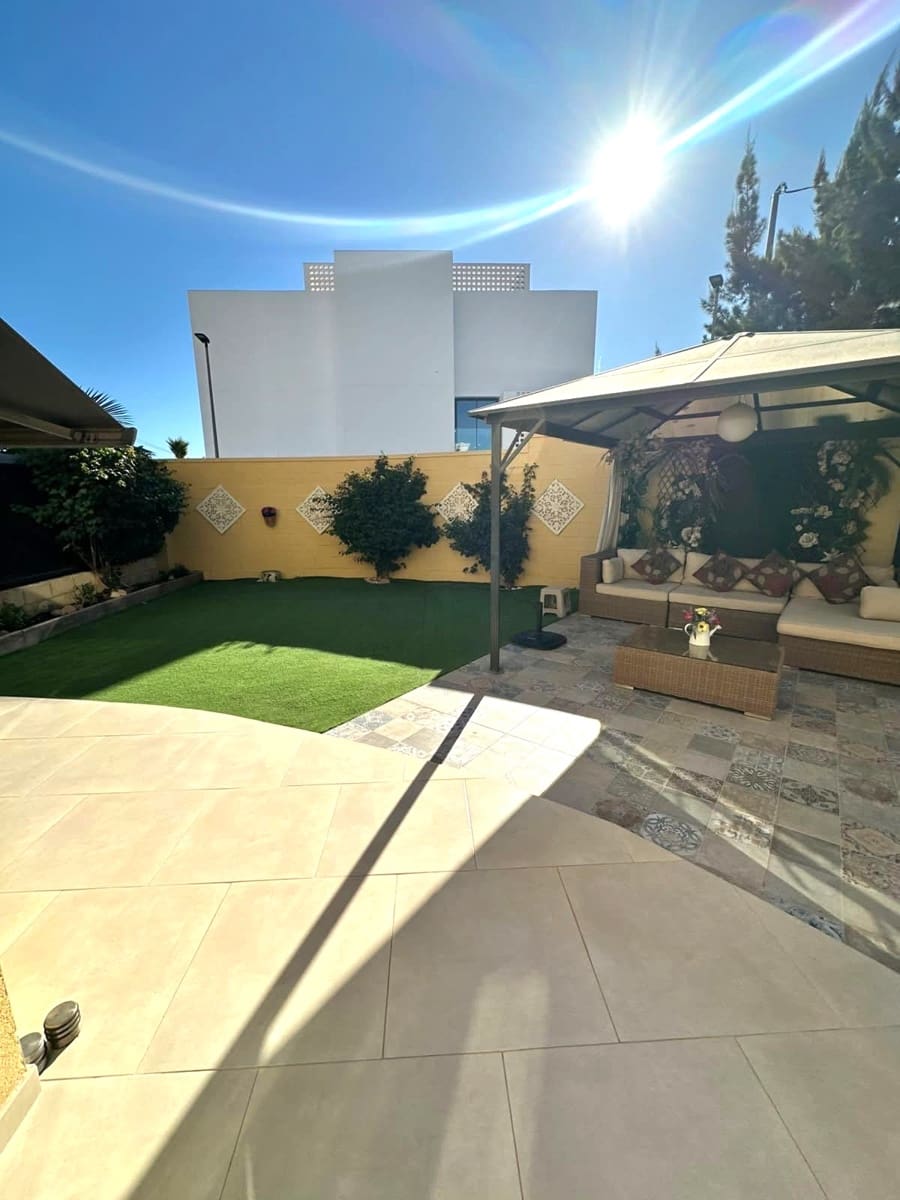 3 soverom Leilighet til salgs i Albir med svømmebasseng garasje - € 445 000 (Ref: 10131030)